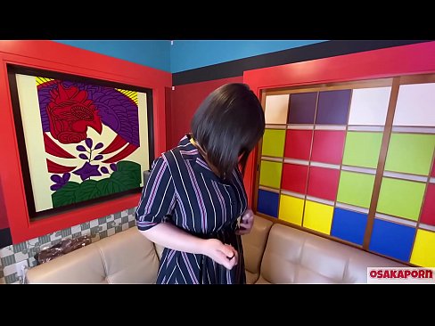 ❤️ Japanesch Cutie mat groussen Titten masturbéiert mat Sexspillsaachen an huet en Orgasmus. Si schwätzt an engem Interview iwwer hir fucking Erfahrung. Riesen Titten an haare Muschi krauchen haart. Osakaporn ❤❌ Porno vk op lb.pornado-co.ru