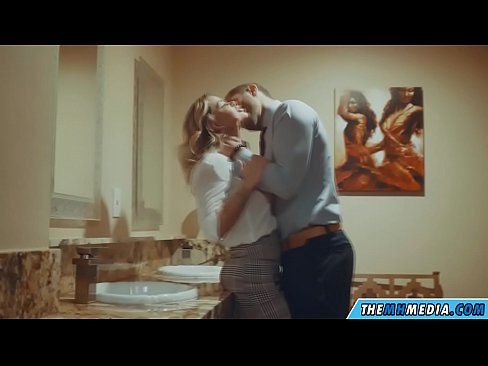❤️ Wann eng Busty Blond Iech an engem ëffentlechen Toilette verféiert ❤❌ Porno vk op lb.pornado-co.ru